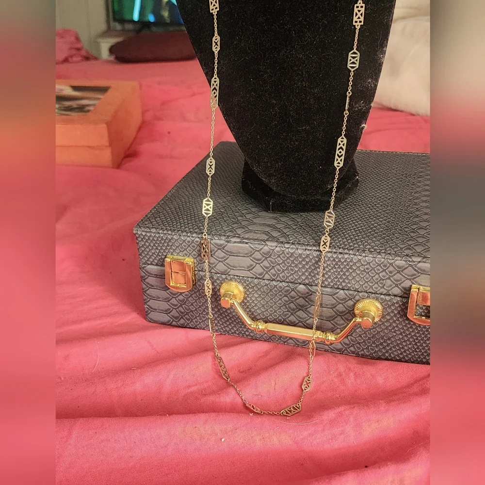 Necklace - Picture 4 of 5